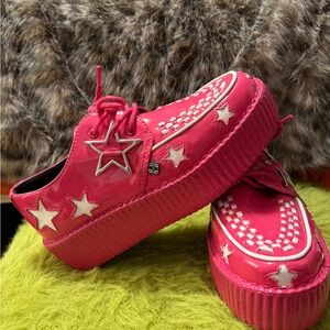 T.U.K. Size 7 Hot Pink Star Platform Creepers 💕 Skull Sole Punk Barbie Vibes